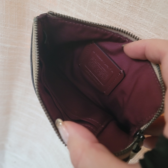 Coach Rexy By Guang Yu Corner Zip Wristlet - Picture 9 of 11